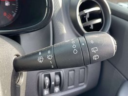 Renault Clio 1.1 Clio Play 5dr 38