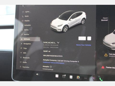 Tesla Model Y LONG RANGE AWD 24