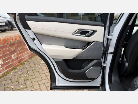 Land Rover Range Rover Velar 3.0 Range Rover Velar R-Dynamic HSE P380 Auto 4WD 5dr 62