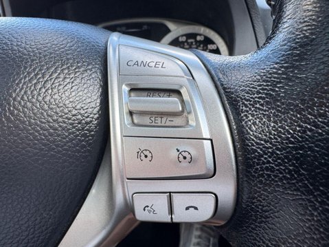 Nissan Navara 2.3 dCi N-Guard Pickup Double Cab 4dr Diesel Manual 4WD Euro 6 (s/s) (190 p 23