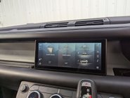 Land Rover Defender 2.0 Defender SE Auto 4WD 5dr 53