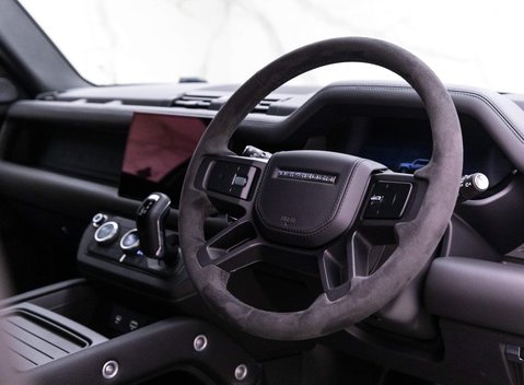 Land Rover Defender V8 5