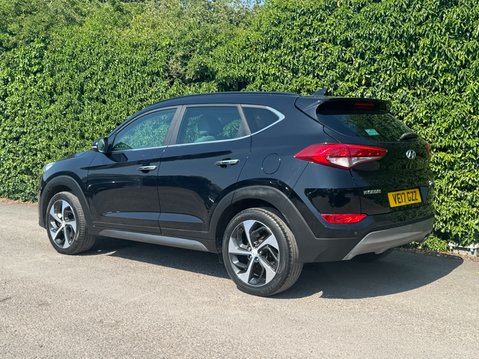 Hyundai TUCSON 2.0 CRDi Premium SE SUV 5dr Diesel Manual 4WD Euro 6 (136 ps) 36