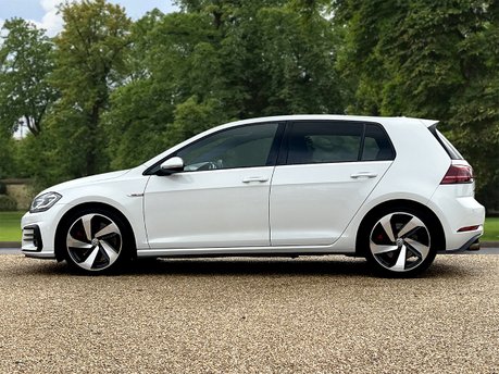 Volkswagen Golf GTI PERFORMANCE TSI DSG 8