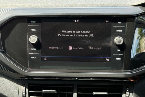Volkswagen T-Cross SE TSI DSG - ONE OWNER - APPLE CAR PLAY - PARKING SENSORS- FULL SERVICE HIS 38