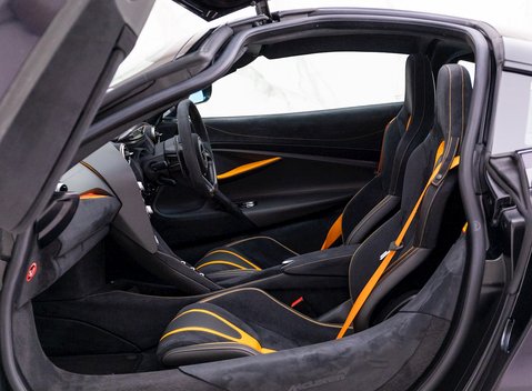 McLaren 720S Performance 13