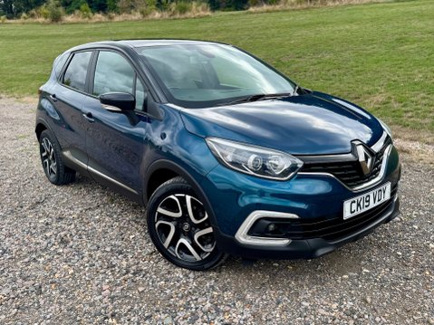 Renault Captur ICONIC TCE 1