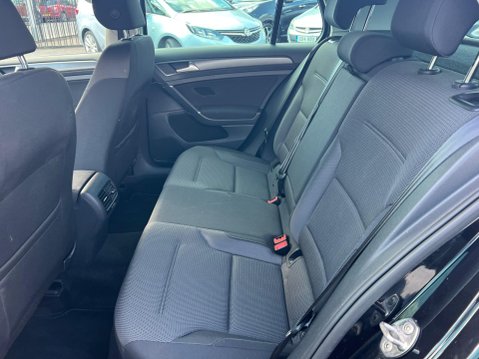 Volkswagen Golf 35.8kWh e-Golf Auto 5dr 25