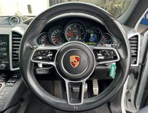 Porsche Cayenne 3.0 TD V6 Platinum Edition SUV 5dr Diesel TiptronicS 4WD Euro 6 (s/s) (262 19