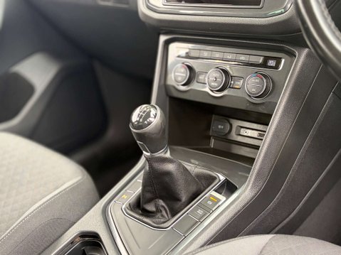 Volkswagen Tiguan 2.0 Tiguan SE Nav TDI BlueMotion Technology 5dr 17