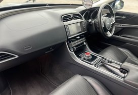 Jaguar XE 2.0 D PORTFOLIO AUTO 31