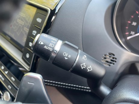 Jaguar XE 2.0i R-Sport Saloon 4dr Petrol Auto Euro 6 (s/s) (200 ps) 53