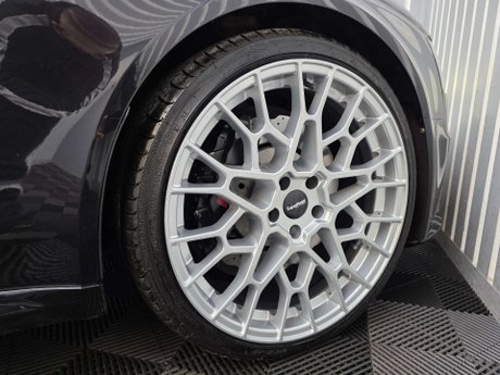 Audi RS4 4.2 FSI V8 Estate 5dr Petrol S Tronic quattro Euro 5 (450 ps) 28