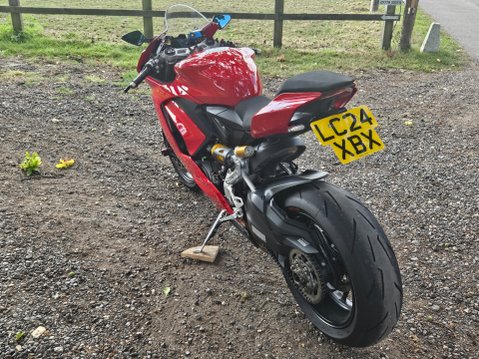 Ducati Panigale PANIGALE V2 6