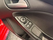 Ford Focus 1.0T EcoBoost Zetec S Euro 5 (s/s) 5dr 34