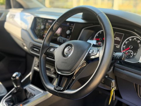 Volkswagen Polo 1.0 TSI SEL Euro 6 (s/s) 5dr 34