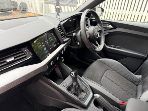 Audi A1 SPORTBACK TFSI S LINE 28