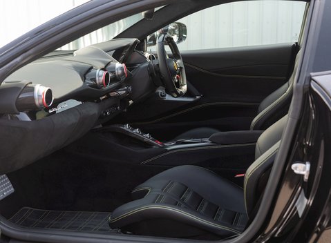 Ferrari 812 Superfast 15