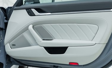 Porsche 911 Turbo S Cabriolet (992) 22