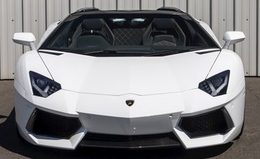 Lamborghini Aventador LP700-4 Roadster 4