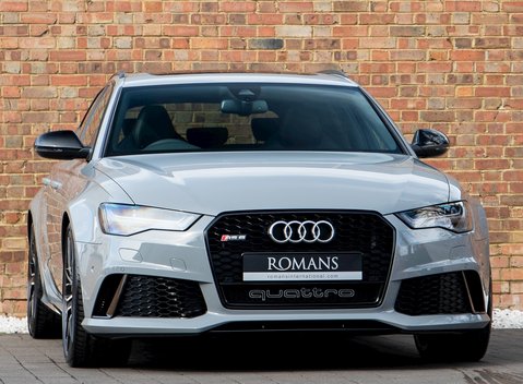 Audi RS6 Avant Performance 1