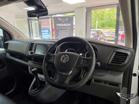 Vauxhall Vivaro 2.0 Turbo D 3100 Dynamic L2 H1 Euro 6 (s/s) 6dr 31