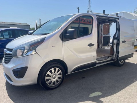 Vauxhall Vivaro 1.6 Vivaro 2700 Sportive CDTi 34
