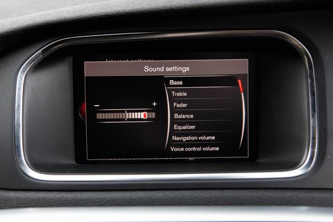 Volvo V40 T2 R-DESIGN NAV PLUS 30