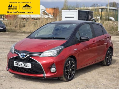 Toyota Yaris 1.5 VVT-h Design Hatchback 5dr Petrol Hybrid E-CVT Euro 6 (101 ps) 3