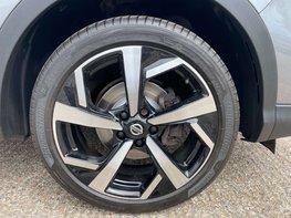 Nissan Qashqai 1.3 Qashqai N-Motion DiG-T 5dr 15