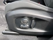 Jaguar F-Pace 2.0 D200 MHEV R-Dynamic HSE Black Auto AWD Euro 6 (s/s) 5dr 25