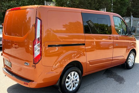 Ford Transit Custom 320 LIMITED ECOBLUE DOUBLE CAB - 6 SEATER -REVERSE CAMERA -APPLE CAR PLAY 8