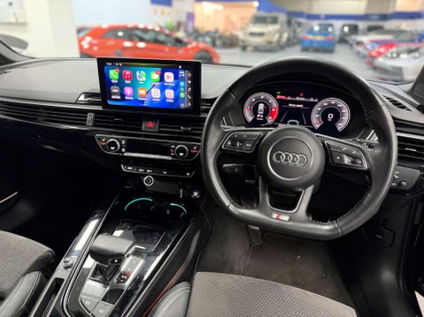 Audi A4 2.0 TDI 35 Black Edition Saloon 4dr Diesel S Tronic Euro 6 (s/s) (163 ps) 2