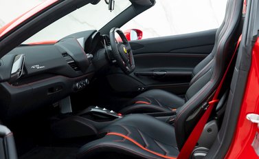Ferrari 488 Spider 15