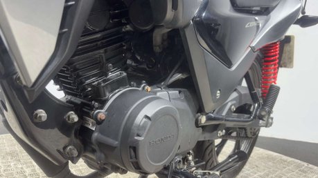 Honda CB 2022 72 PLATE 9K NEW MOT SERVICED 125CC LEARNER BIKE CBF125 7