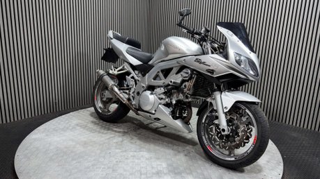Suzuki SV1000 34k 2004 GOOD RUNNING 1000CC V TWIN PROJECT BIKE 3