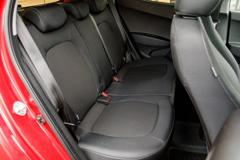 Hyundai i10 PREMIUM 31