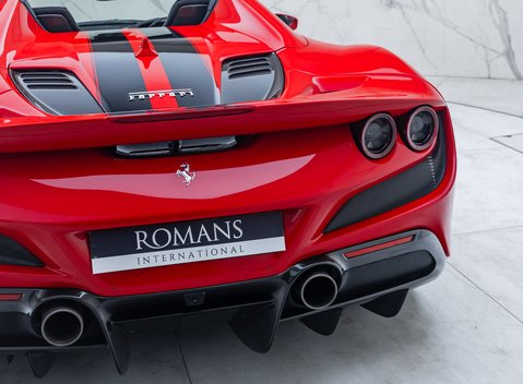 Ferrari F8 Spider 40