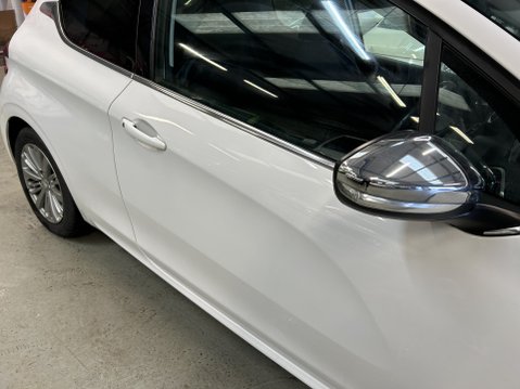 Peugeot 208 ALLURE 2