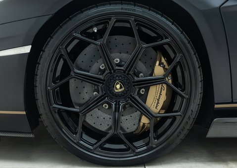 Lamborghini Aventador LP 780-4 ULTIMAE