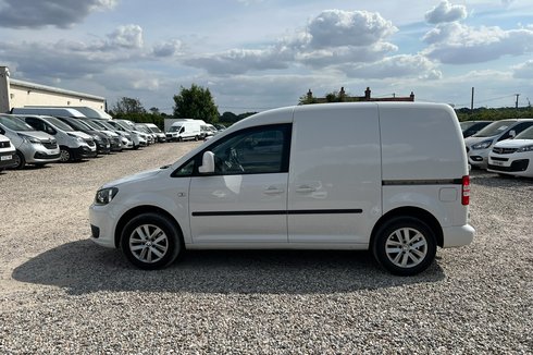 Volkswagen Caddy AUTO SWB L1H1 Low Roof Highline Air Con Sensors Tow Bar NO VAT