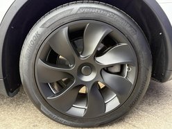 Tesla Model Y (Dual Motor) Long Range SUV 5dr Electric Auto 4WDE (384 bhp) 16
