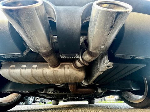 Volkswagen Golf 3.2 V6 R32 DSG 4Motion 5dr 24