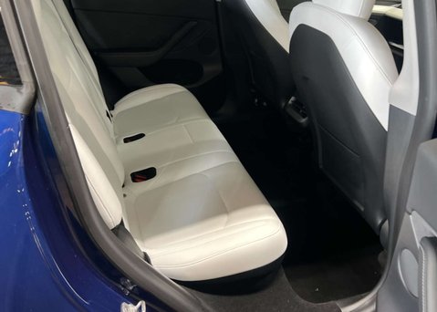 Tesla Model Y (Dual Motor) Long Range SUV 5dr Electric Auto 4WDE (384 bhp) 9