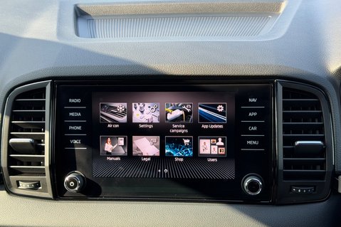 Skoda Karoq SPORTLINE TSI DSG AUTOMATIC - METEOR GREY -PAN ROOF -APPLE CARPLAY 60