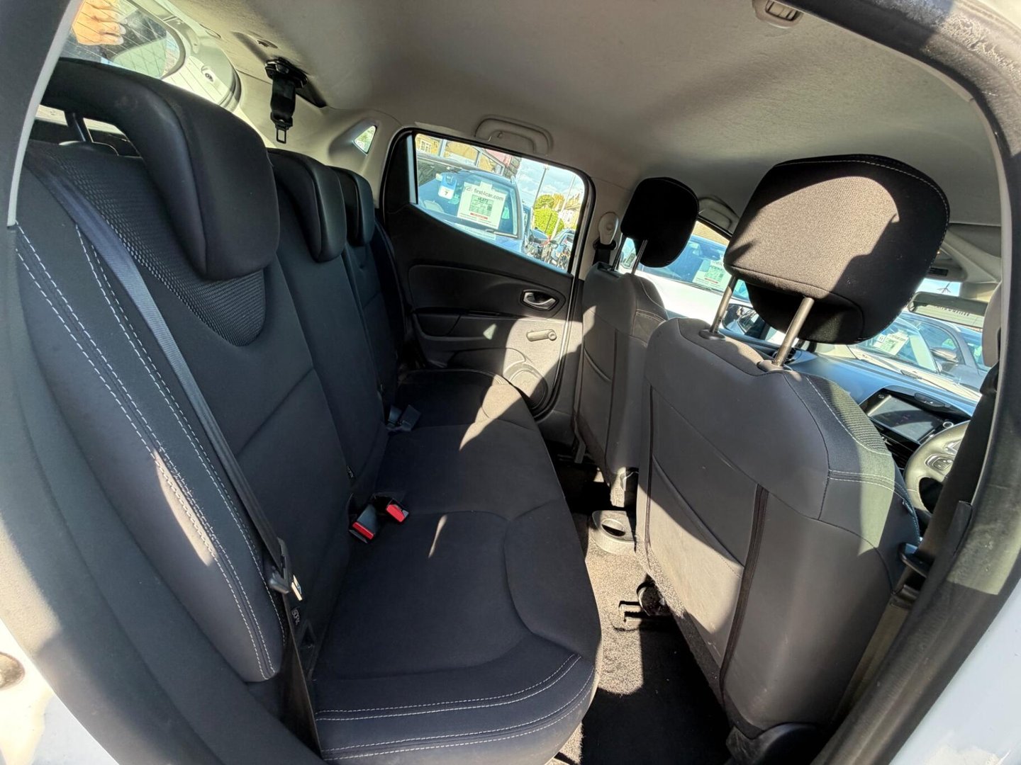 2018 Renault Clio — image 11
