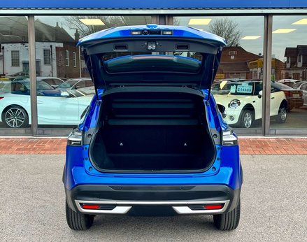 Nissan Qashqai 1.3 Qashqai Acenta Premium T MHEV CVT 5dr 72