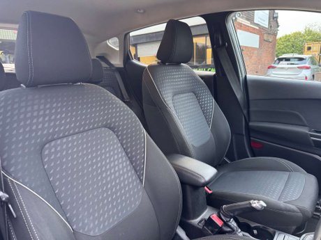 Ford Fiesta 1.0 Fiesta Titanium T 5dr 29