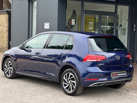 Volkswagen Golf 1.6 Golf Match TDI Semi-Auto 5dr 6