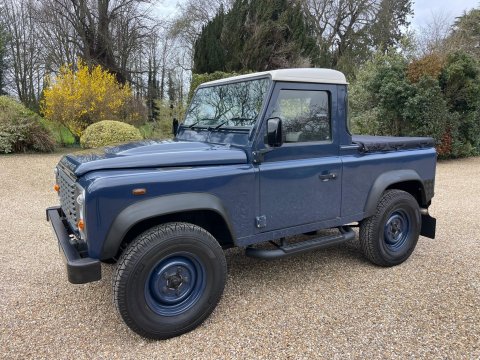Land Rover Defender 2.4 TDCi Pickup 2dr Diesel Manual 4WD SWB Euro 4 (122 bhp) 11